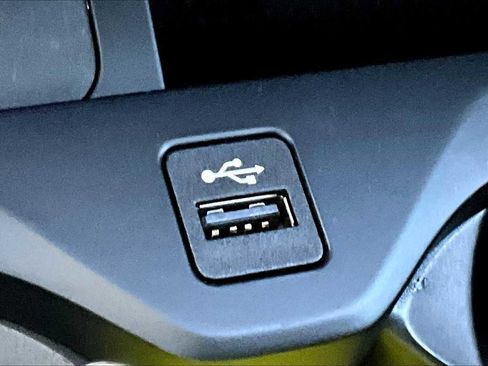 Certified 2024 BMW X5 xDrive50e w/ Premium Package image 35