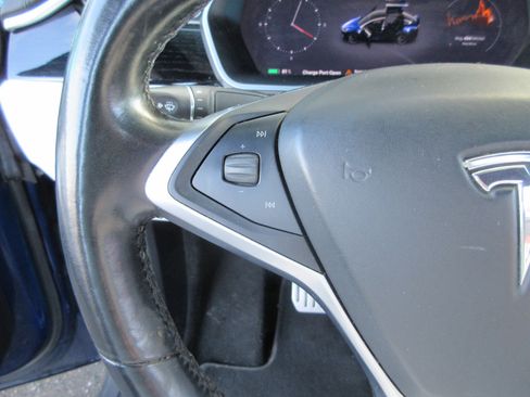 Used 2017 Tesla Model X P100D image 38