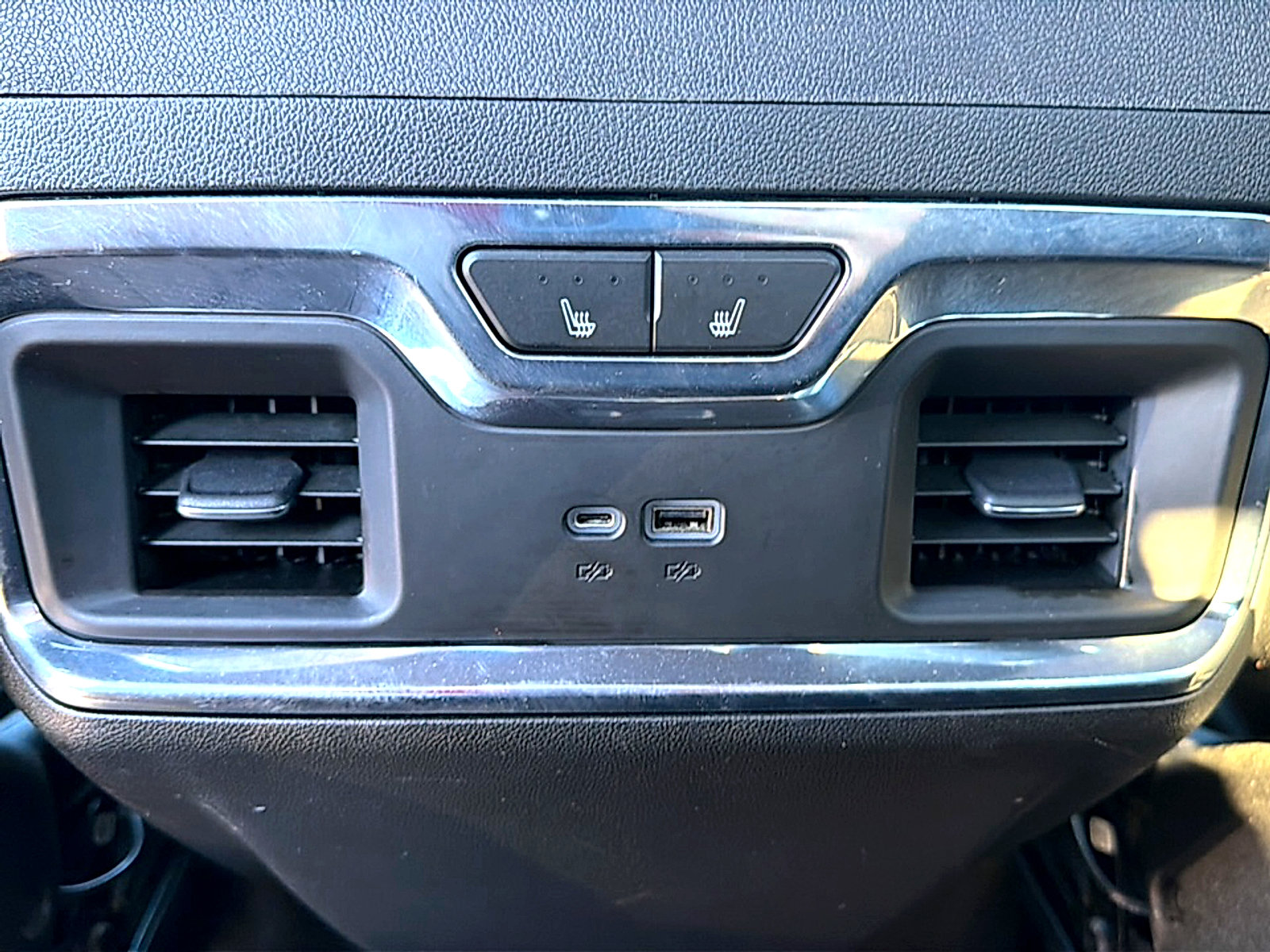 Used 2023 Chevrolet Silverado 1500 High Country w/ High Country Premium Package AWD/4WD image 21
