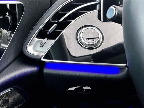 Used 2025 Mercedes-Benz E 350 4MATIC Sedan image 35