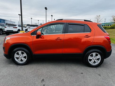 Used 2015 Chevrolet Trax LT w/ LT Sun and Sound Package image 4