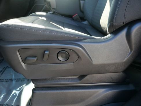 Used 2022 Chevrolet Silverado 1500 LT image 13