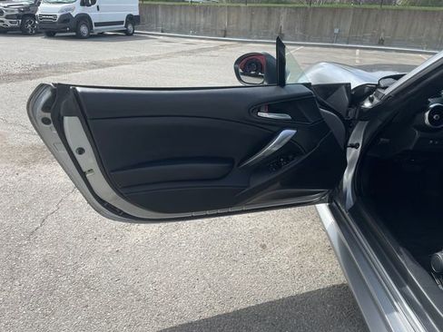 Used 2017 FIAT 124 Spider Classica RWD image 16