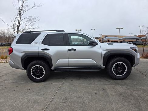 Used 2025 Toyota 4Runner TRD Off-Road Premium AWD/4WD image 9