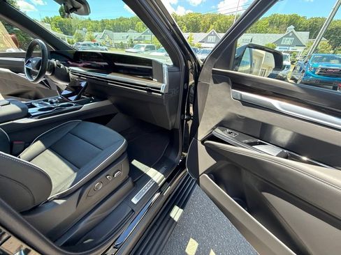Used 2026 Cadillac Escalade Luxury AWD/4WD image 53