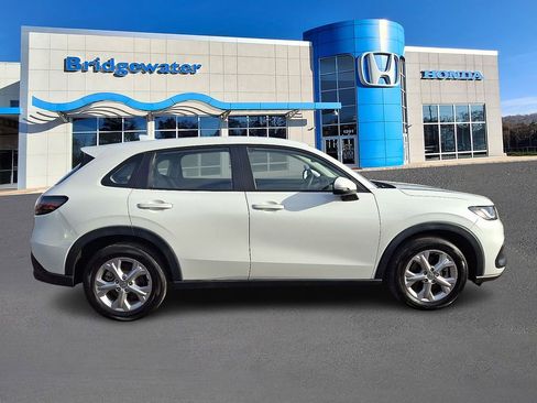 Used 2023 Honda HR-V LX image 7