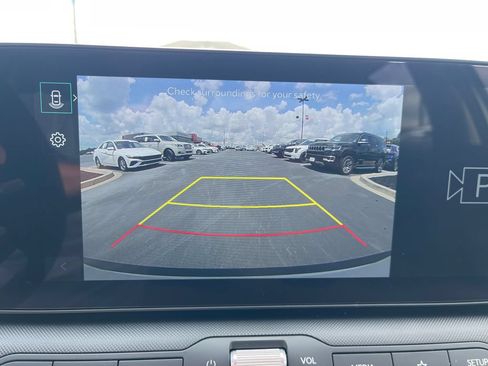 Used 2025 Kia K4 FWD image 22