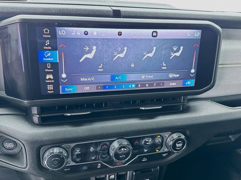 Used 2024 Jeep Wrangler Unlimited w/ Convenience Group AWD/4WD image 12