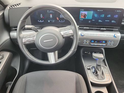 Used 2024 Hyundai Kona SEL AWD/4WD image 11