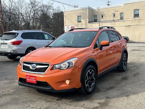 Used 2015 Subaru Crosstrek 2.0i Premium w/ Moonroof Package image 3