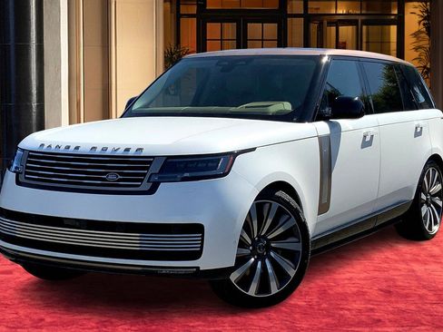 New 2025 Land Rover Range Rover SV image 2