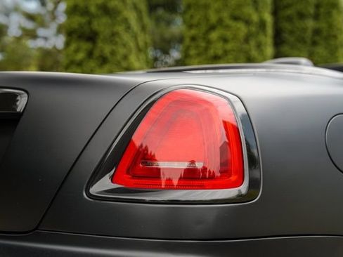 Used 2016 Rolls-Royce Dawn RWD image 25