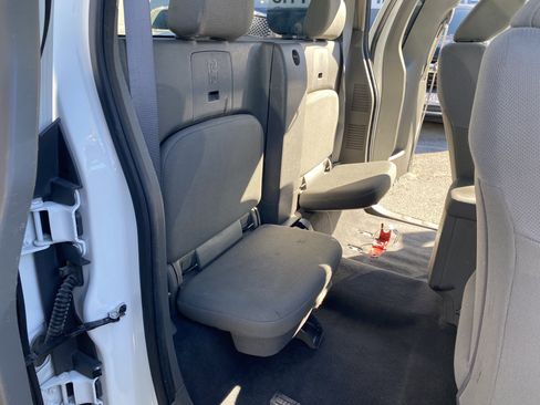 Used 2019 Nissan Frontier S image 18