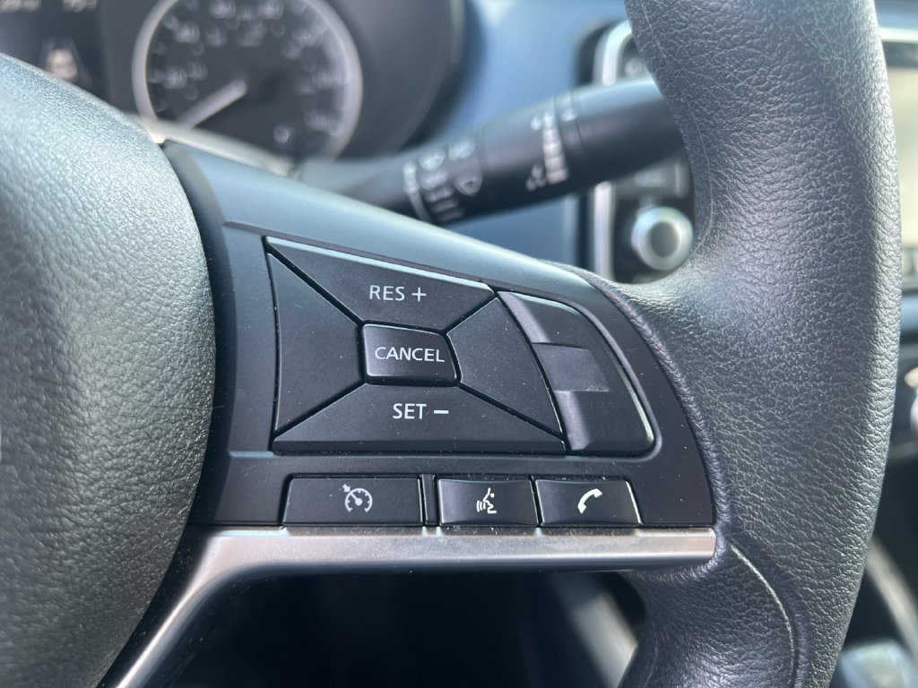 Used 2025 Nissan Versa SV FWD image 13