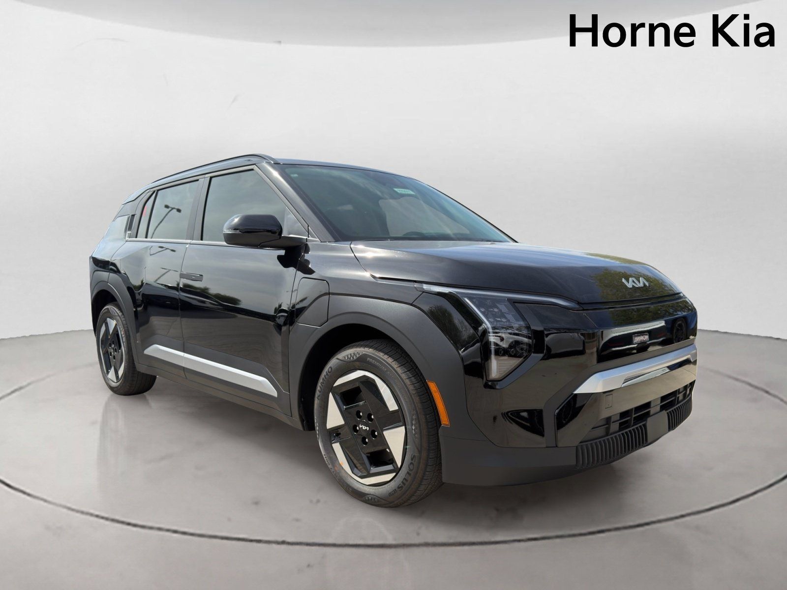 New 2027 Kia EV3 Wind FWD image 2