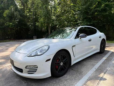 Used 2013 Porsche Panamera 4 AWD/4WD image 9