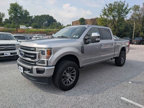 Certified 2021 Ford F250 Platinum w/ FX4 Off-Road Package AWD/4WD image 2
