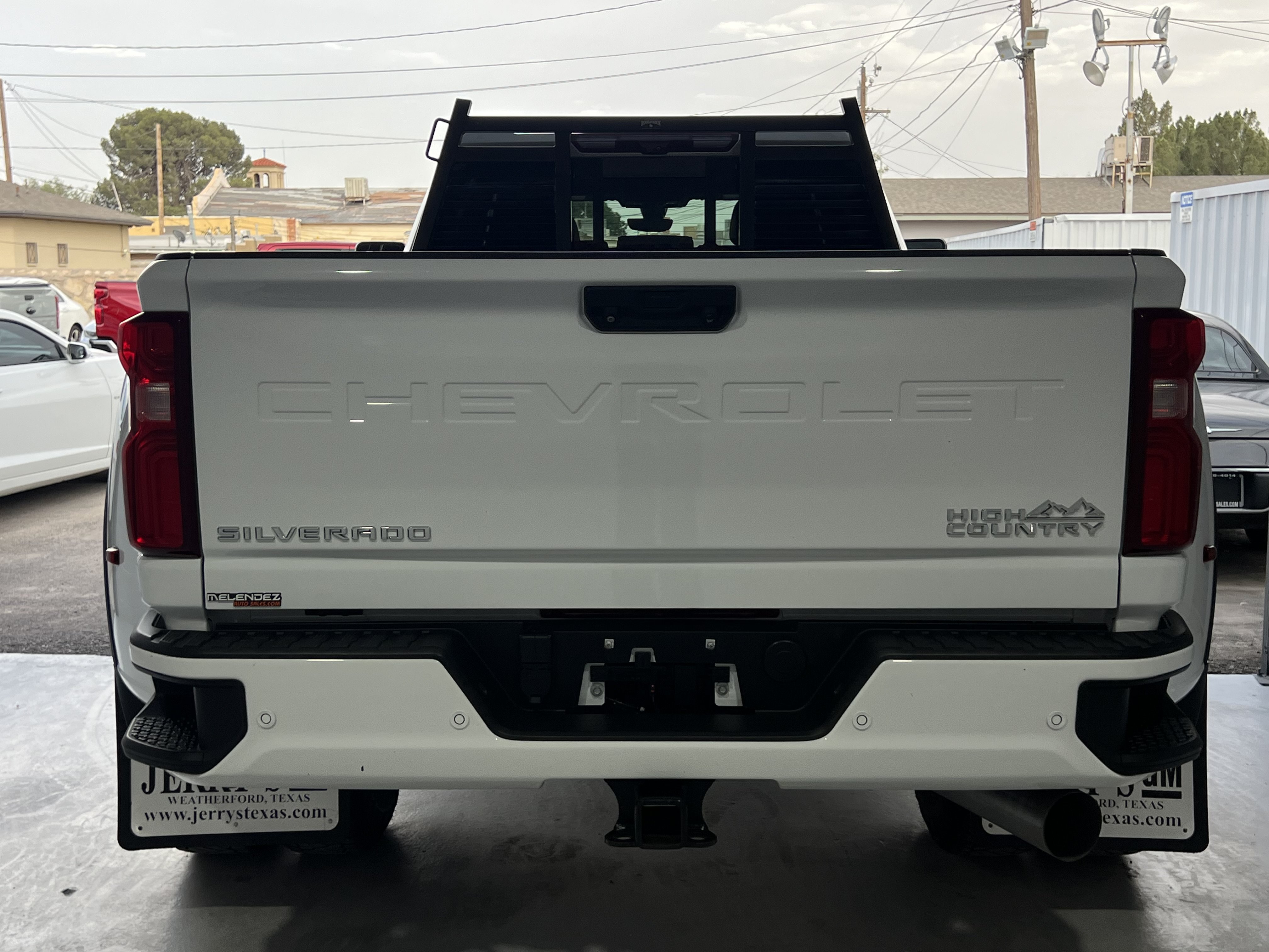 Used 2021 Chevrolet Silverado 3500 High Country w/ Technology Package AWD/4WD image 4