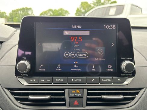 Used 2022 Nissan Altima 2.5 SV FWD image 19