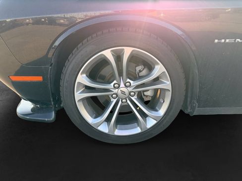 Used 2022 Dodge Challenger R/T RWD image 9