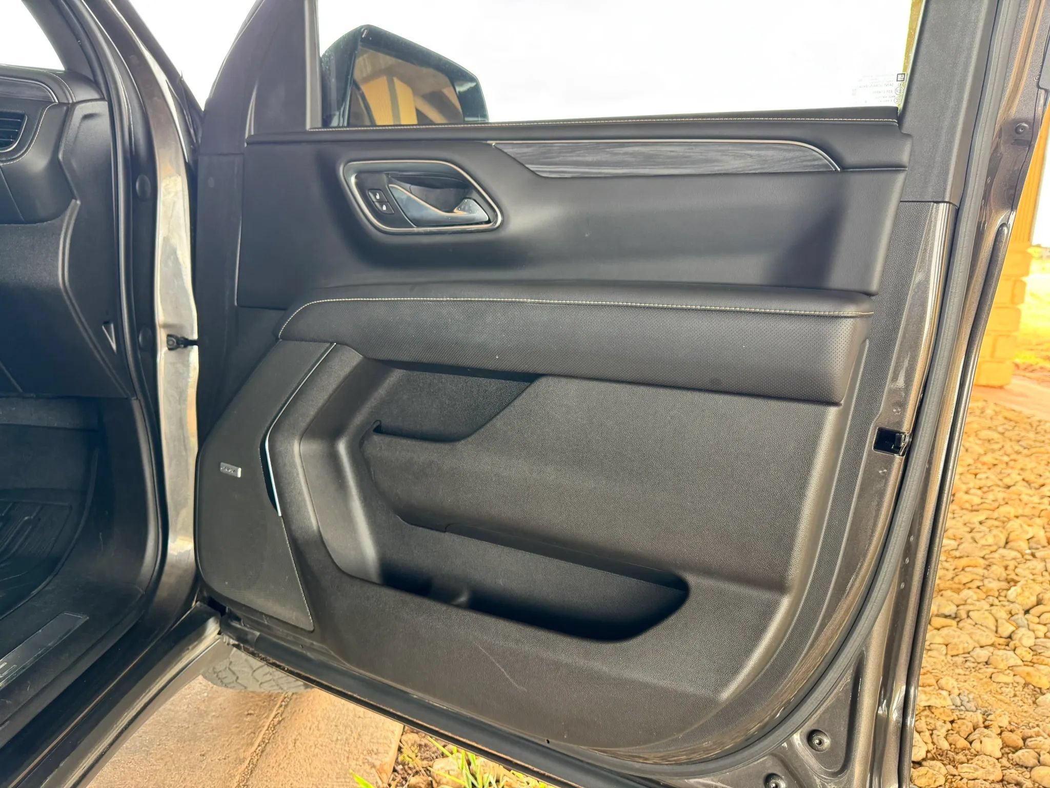 Used 2021 GMC Yukon SLT w/ SLT Luxury Plus Package AWD/4WD image 30