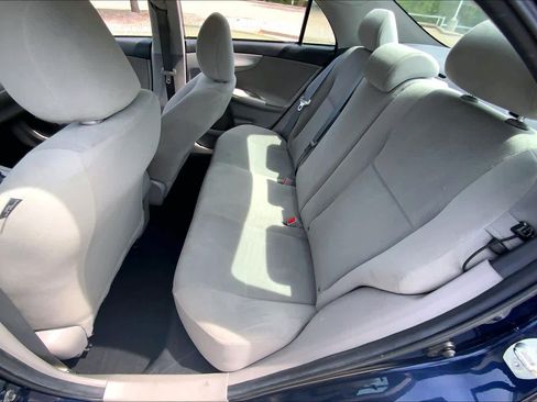 Used 2013 Toyota Corolla LE image 19