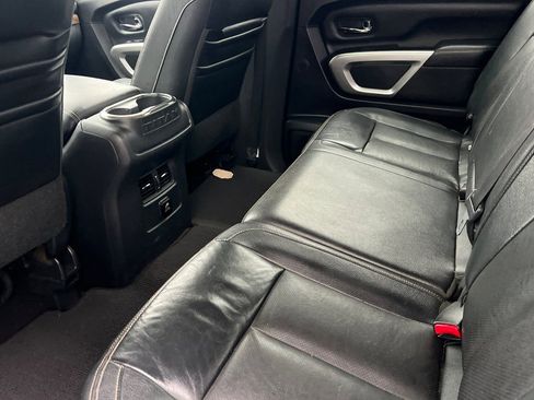 Used 2017 Nissan Titan SL image 13