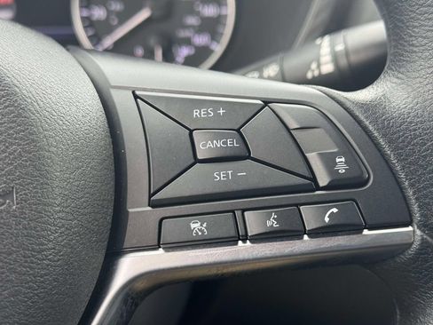 Used 2025 Nissan Sentra SV FWD image 20