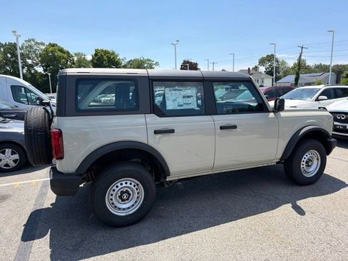 New 2025 Ford Bronco 4-Door AWD/4WD image 3
