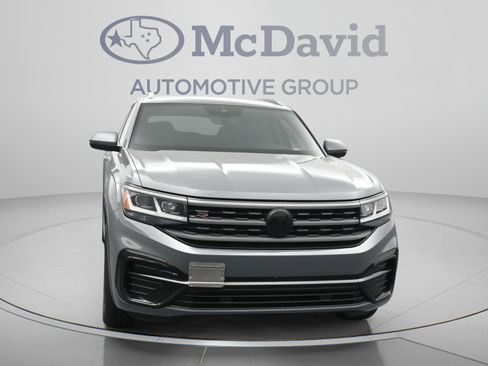 Used 2020 Volkswagen Atlas Cross Sport SEL R-Line FWD image 2