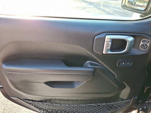 Certified 2022 Jeep Wrangler Unlimited Sport image 12