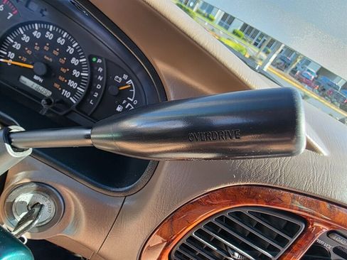 Used 2001 Toyota Tundra Limited image 40