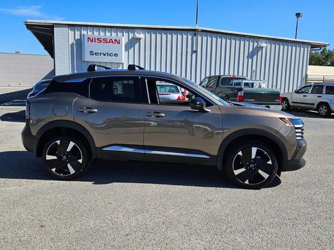 New 2026 Nissan Kicks SR image 13