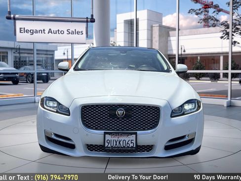 Used 2016 Jaguar XJ L Portfolio RWD image 2
