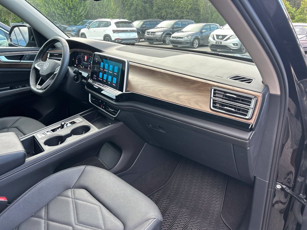 Certified 2024 Volkswagen Atlas SE FWD image 41