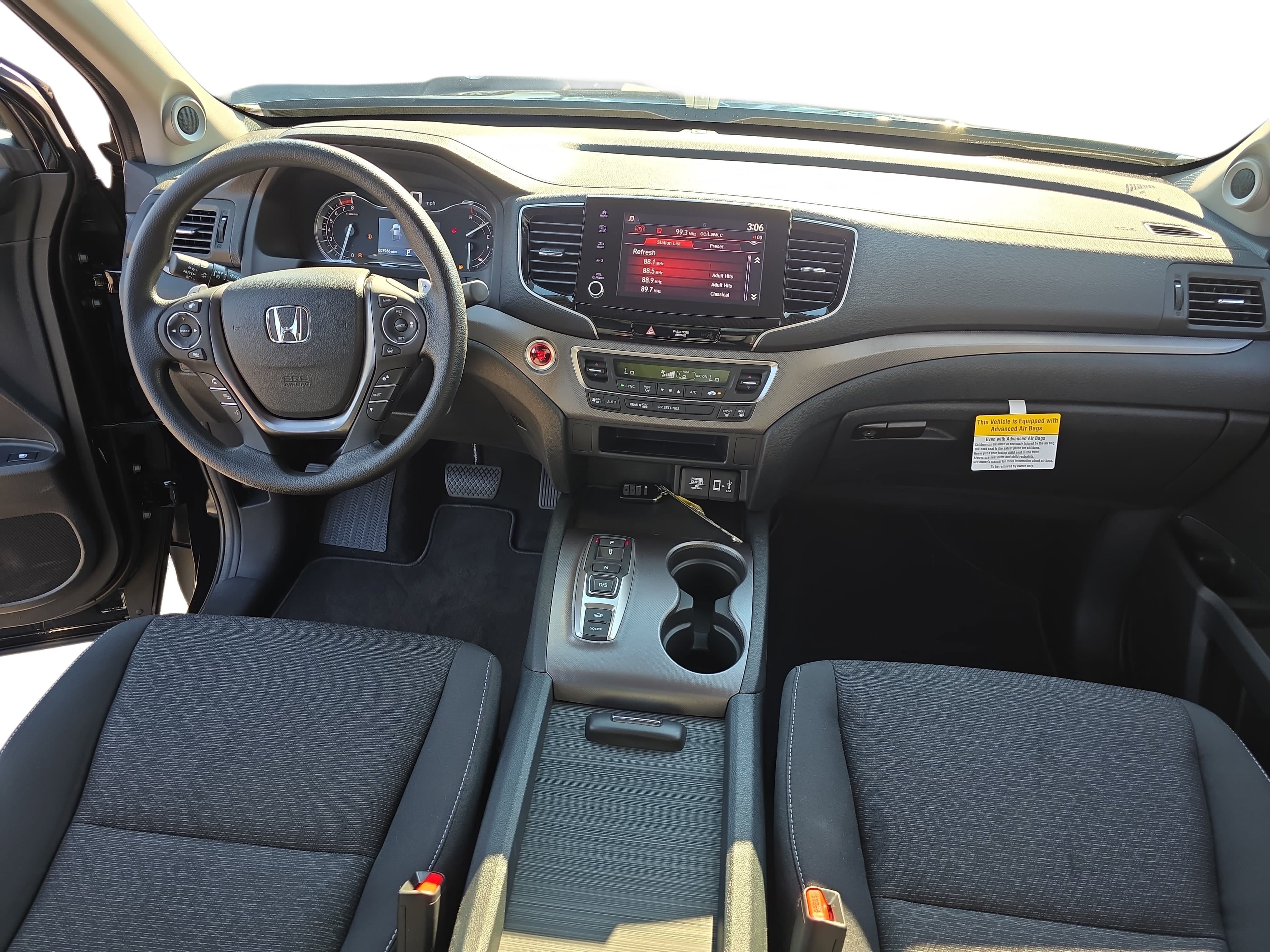 Used 2023 Honda Ridgeline Sport image 9