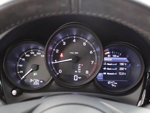 Certified 2023 Porsche Macan Turbo image 24