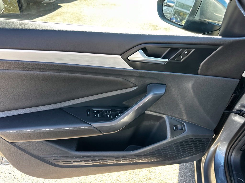 Used 2025 Volkswagen Jetta S FWD image 24