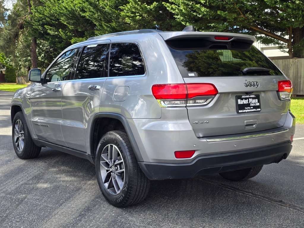 Used 2017 Jeep Grand Cherokee Limited w/ Luxury Group II AWD/4WD image 4