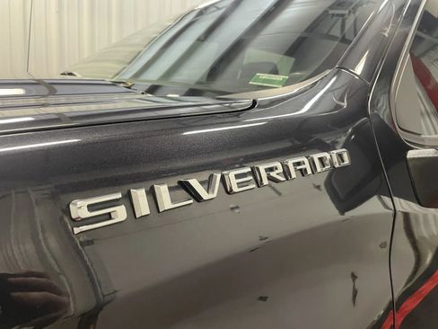 Used 2023 Chevrolet Silverado 1500 Custom AWD/4WD image 11