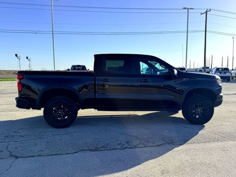 Used 2025 Chevrolet Silverado 1500 ZR2 w/ Technology Package image 6