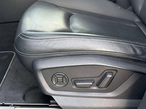 Used 2021 Audi Q8 Premium Plus w/ Premium Plus Package image 23