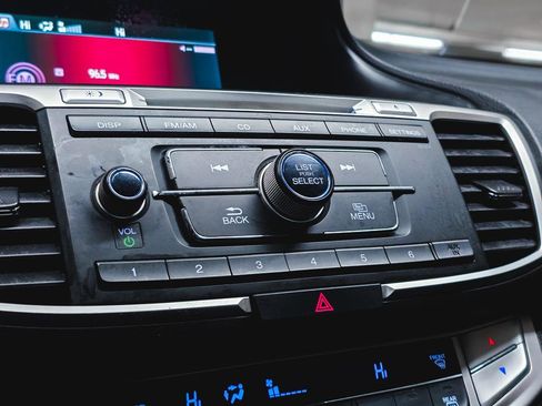 Used 2015 Honda Accord Sport image 27