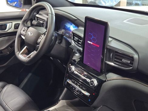 Certified 2022 Ford Explorer ST w/ Equipment Group 401A image 7