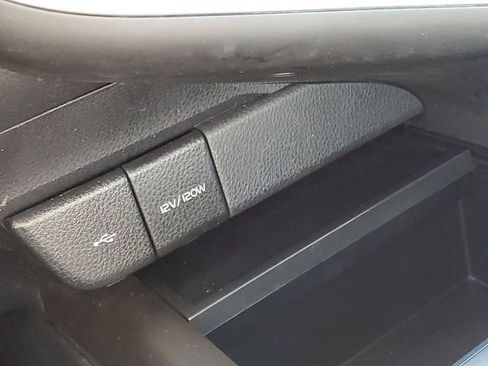 Used 2024 Toyota Camry SE image 28