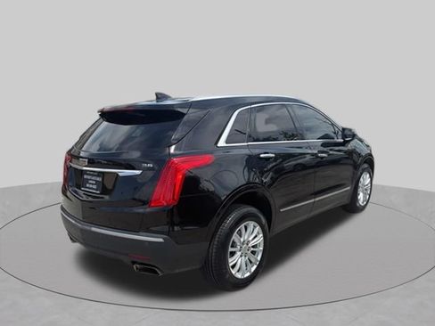 Used 2018 Cadillac XT5 AWD image 5