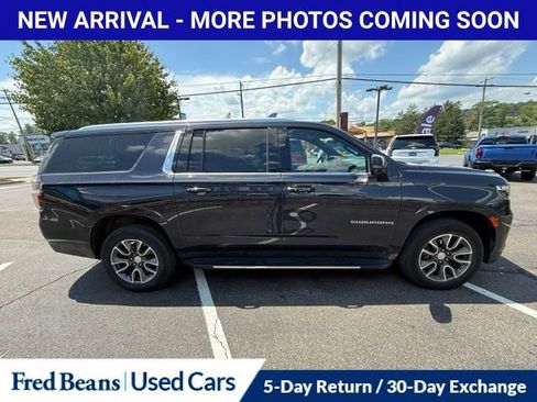 Used 2023 Chevrolet Suburban LT w/ LT Signature Plus Package AWD/4WD image 15