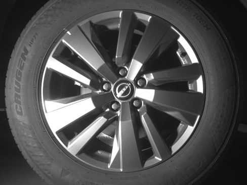Used 2025 Nissan Pathfinder SV FWD image 15