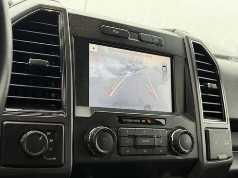 Used 2019 Ford F150 XLT w/ Equipment Group 302A Luxury image 6