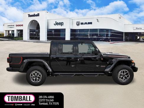 Used 2024 Jeep Gladiator Rubicon w/ Technology Group image 8